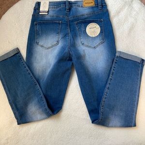 *NEW* Raw 7 Booty-Lift Jeans